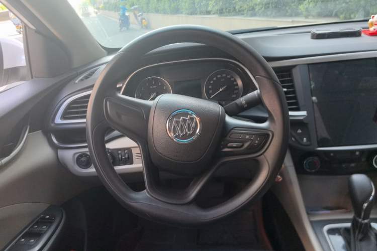 Used Buick GT 2017 15N Automatic Entry-Level Trim Steering Wheel