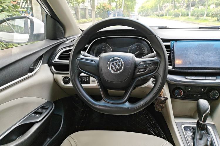 Used Buick GT 2017 15N Automatic Elite Version Steering Wheel