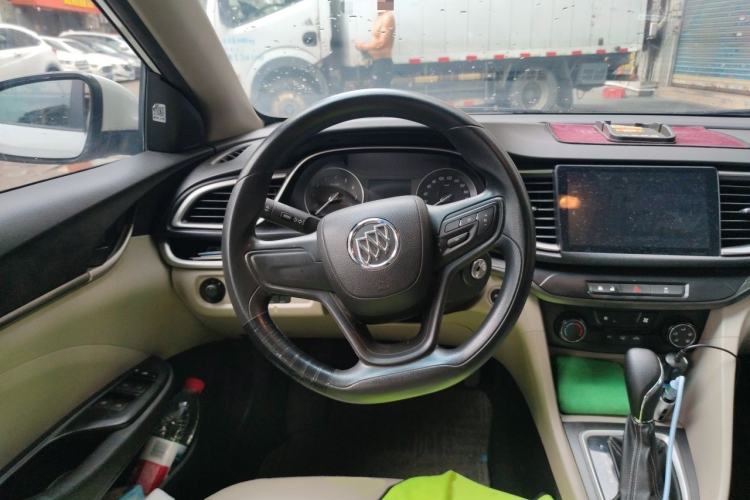Used Buick GT 2017 15N Automatic Elite Version Steering Wheel