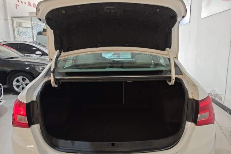 Used Buick GT 2017 15N Automatic Elite Version Trunk