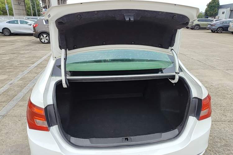 Used Buick GT 2017 15N Automatic Entry-Level Trim Trunk