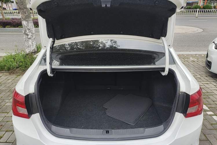 Used Buick GT 2017 15N Automatic Deluxe Edition Trunk