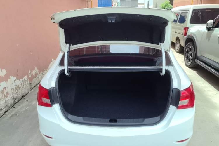 Used Buick GT 2017 15N Automatic Entry-Level Trim Trunk