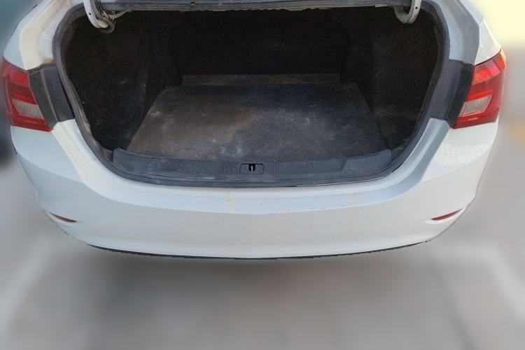 Used Buick GT 2017 15N Manual Entry-Level Trim Trunk