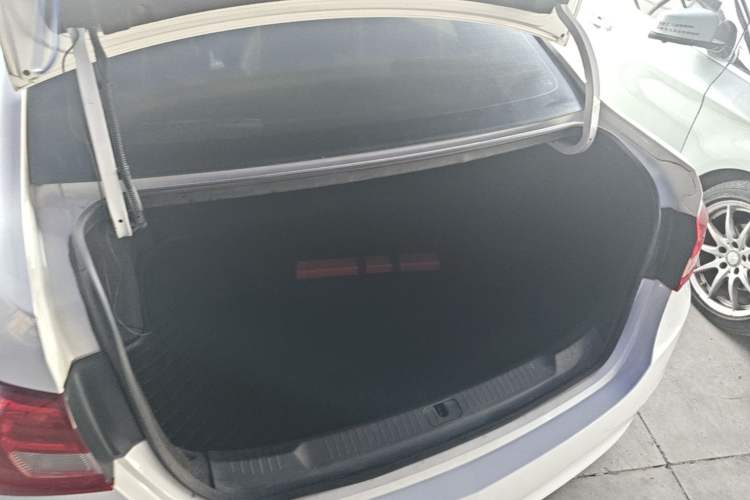 Used Buick GT 2017 15N Automatic Entry-Level Trim Trunk