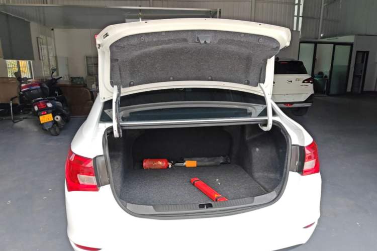 Used Buick GT 2017 15N Automatic Entry-Level Trim Trunk