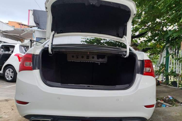 Used Buick GT 2017 15N Automatic Elite Version Trunk