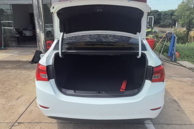Used Buick GT 2017 15N Manual Entry-Level Trim Trunk