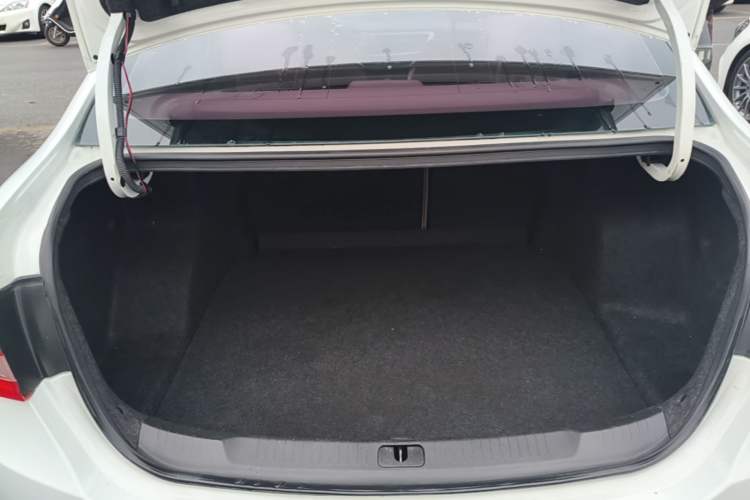 Used Buick GT 2017 15N Automatic Deluxe Edition Trunk