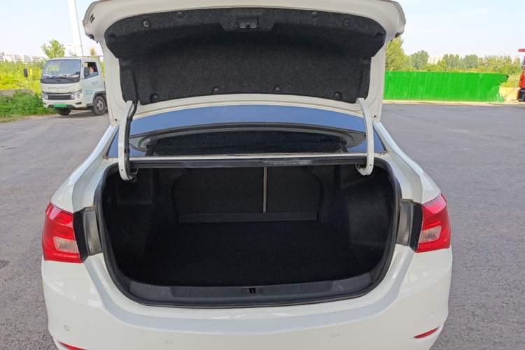 Used Buick GT 2017 15N Manual Elite Version Trunk