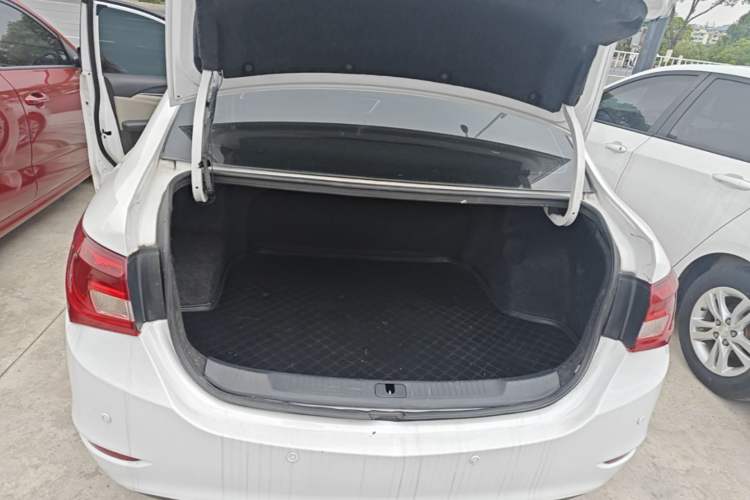 Used Buick GT 2017 15N Automatic Entry-Level Trim Trunk