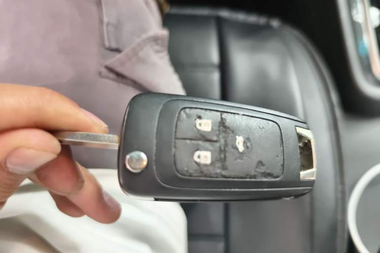 Used Buick GT 2017 15N Automatic Deluxe Edition Vehicle Key