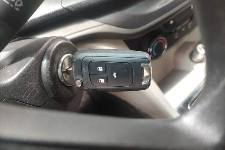 Used Buick GT 2017 15N Automatic Entry-Level Trim Vehicle Key