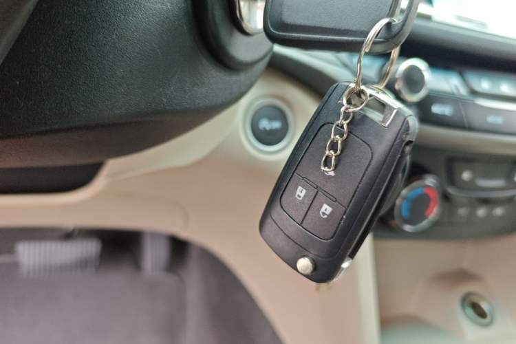 Used Buick GT 2017 15N Automatic Elite Version Vehicle Key