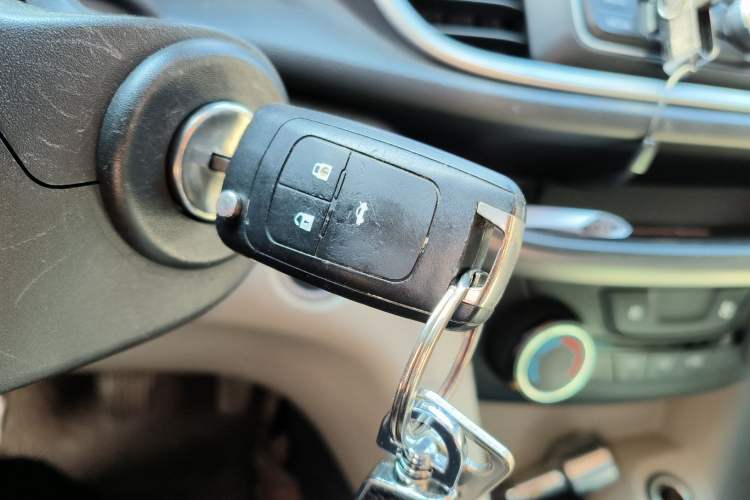 Used Buick GT 2017 15N Manual Elite Version Vehicle Key