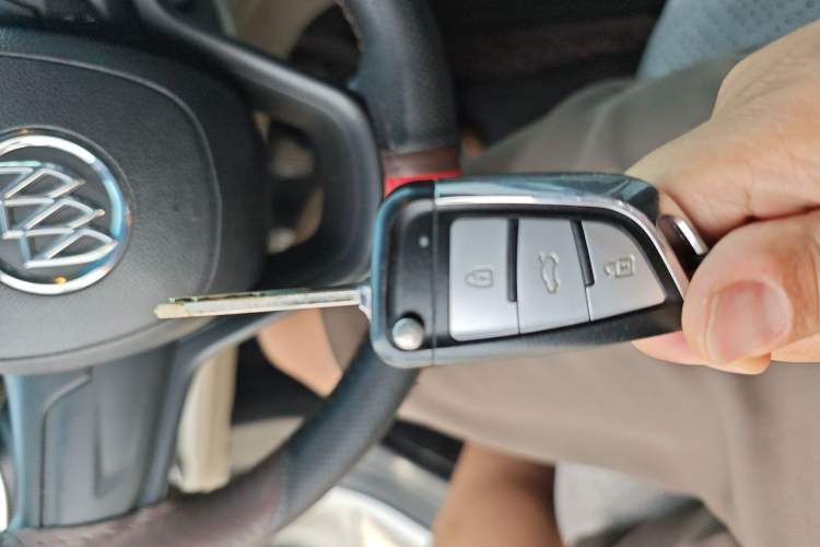 Used Buick GT 2017 15N Manual Elite Version Vehicle Key