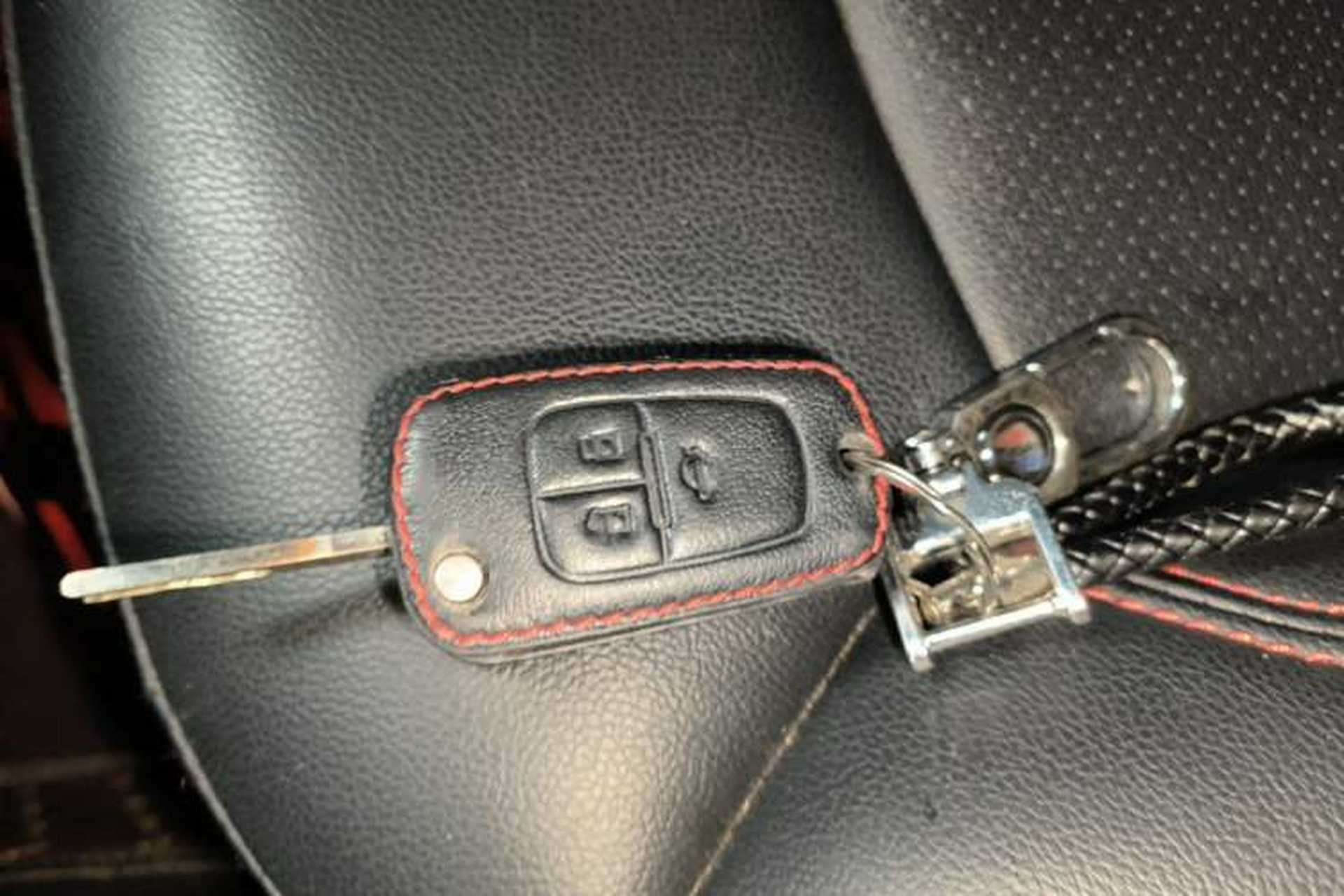 Used Buick GT 2017 15N Automatic Elite Version Vehicle Key