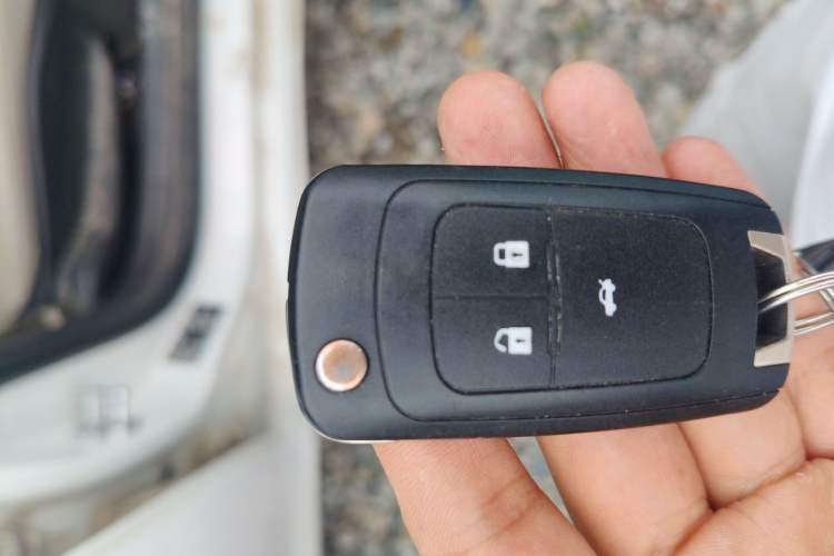 Used Buick GT 2017 15N Automatic Elite Version Vehicle Key