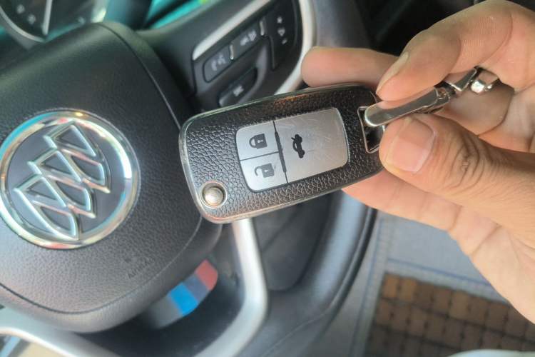 Used Buick GT 2017 15N Automatic Deluxe Edition Vehicle Key