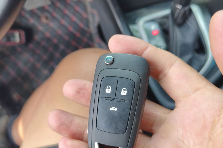 Used Buick GT 2017 15N Automatic Deluxe Edition Vehicle Key