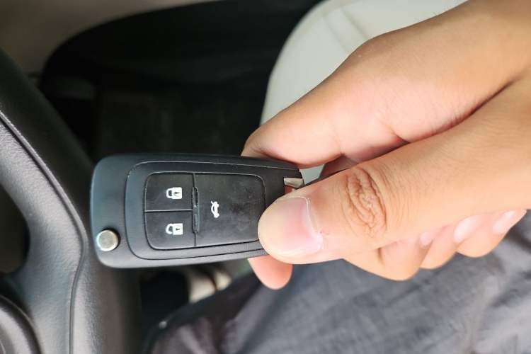 Used Buick GT 2017 15N Automatic Elite Version Vehicle Key