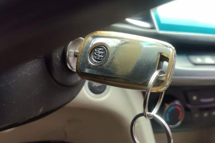 Used Buick GT 2017 15N Automatic Elite Version Vehicle Key