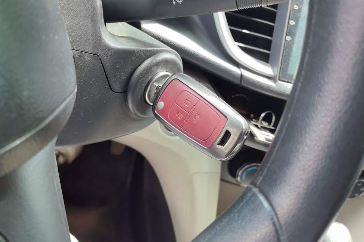 Used Buick GT 2017 15N Automatic Entry-Level Trim Vehicle Key