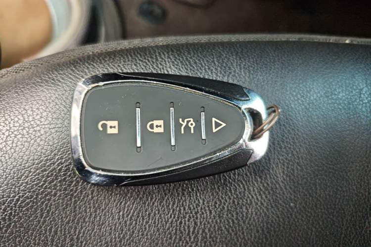 Used Buick GT 2017 15N Automatic Deluxe Edition Vehicle Key