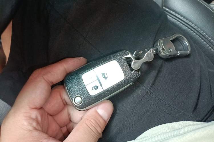 Used Buick GT 2017 15N Automatic Deluxe Edition Vehicle Key