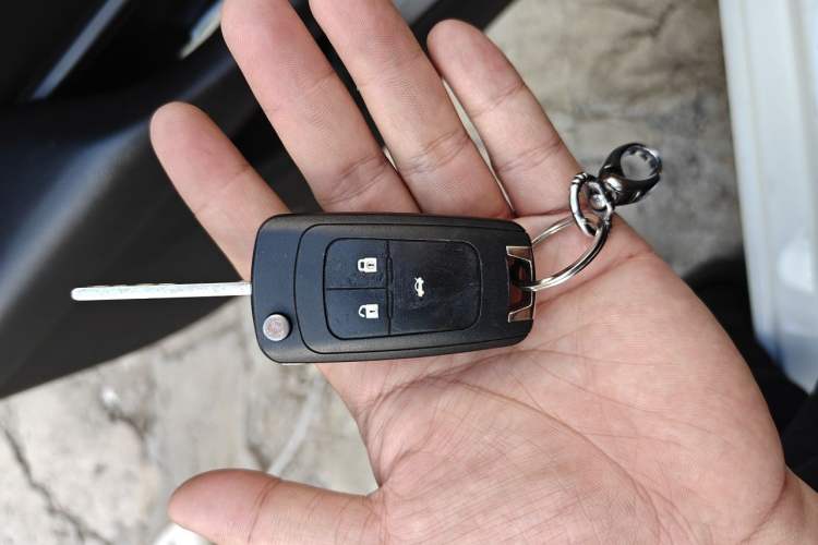 Used Buick GT 2017 15N Automatic Deluxe Edition Vehicle Key
