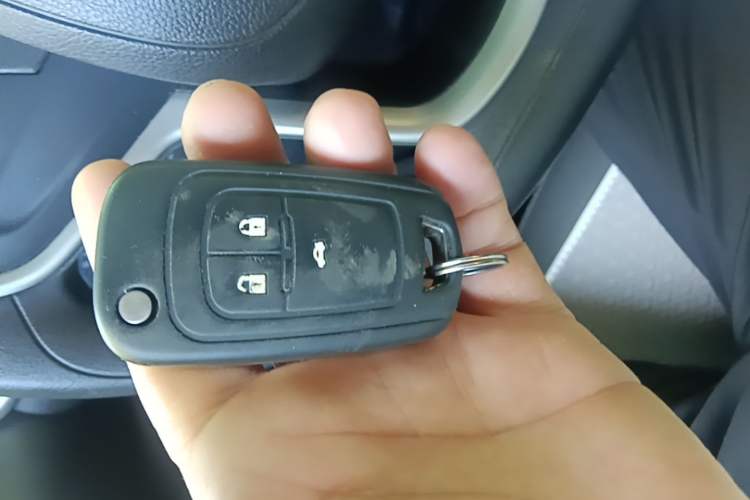 Used Buick GT 2017 15N Automatic Deluxe Edition Vehicle Key