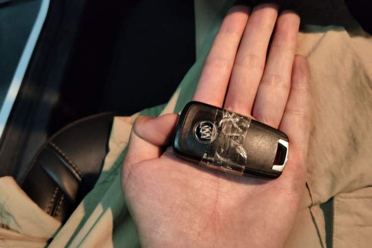 Used Buick GT 2017 15N Automatic Deluxe Edition Vehicle Key