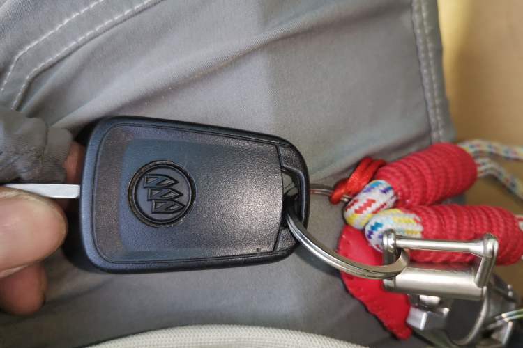 Used Buick GT 2017 15N Automatic Elite Version Vehicle Key
