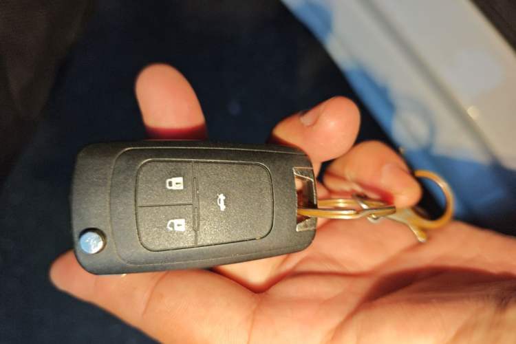 Used Buick GT 2017 15N Automatic Deluxe Edition Vehicle Key