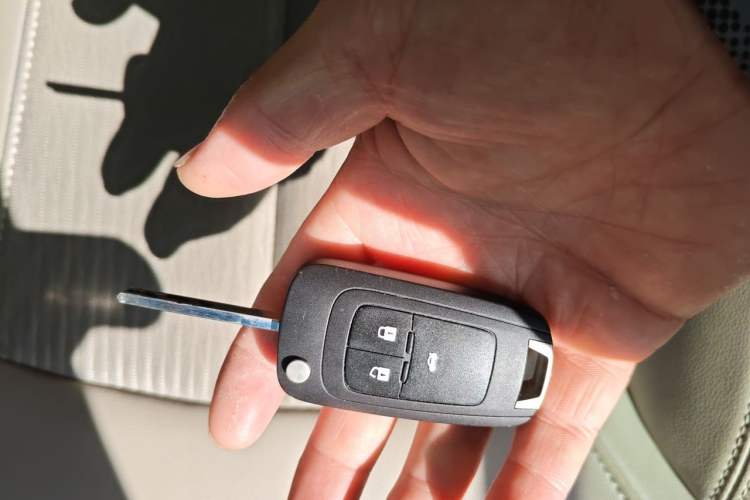 Used Buick GT 2017 15N Automatic Elite Version Vehicle Key