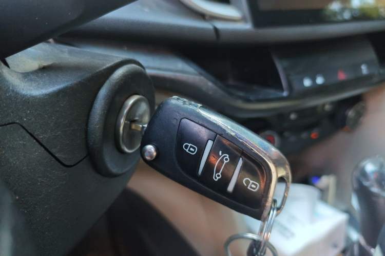 Used Buick GT 2017 15N Automatic Entry-Level Trim Vehicle Key