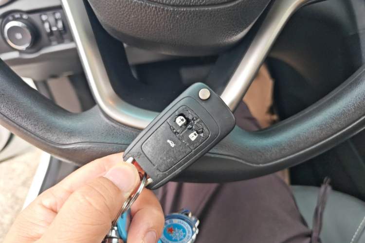 Used Buick GT 2017 15N Automatic Deluxe Edition Vehicle Key