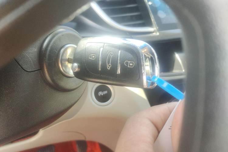 Used Buick GT 2017 15N Manual Entry-Level Trim Vehicle Key