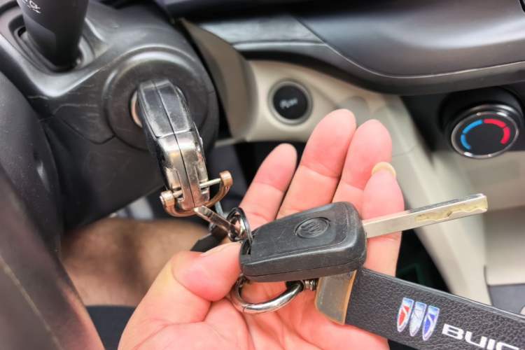 Used Buick GT 2017 15N Automatic Elite Version Vehicle Key