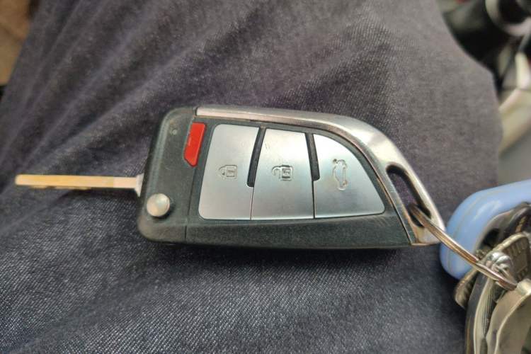 Used Buick GT 2017 15N Manual Entry-Level Trim Vehicle Key