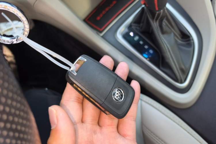 Used Buick GT 2017 15N Automatic Elite Version Vehicle Key