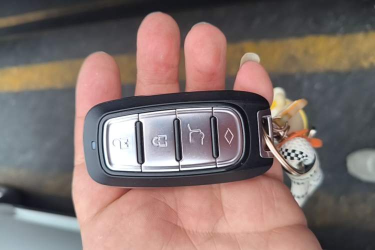 Used Buick GT 2017 15N Automatic Deluxe Edition Vehicle Key