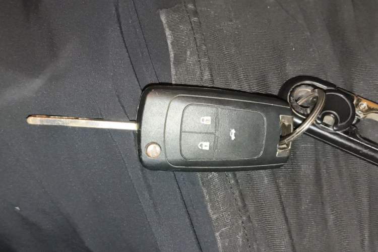 Used Buick GT 2017 15N Automatic Deluxe Edition Vehicle Key