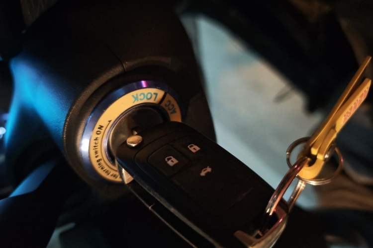 Used Buick GT 2017 15N Automatic Entry-Level Trim Vehicle Key