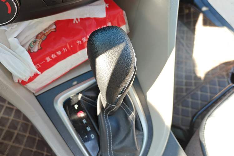 Used Buick GT 2017 15N Automatic Elite Version Gear Lever