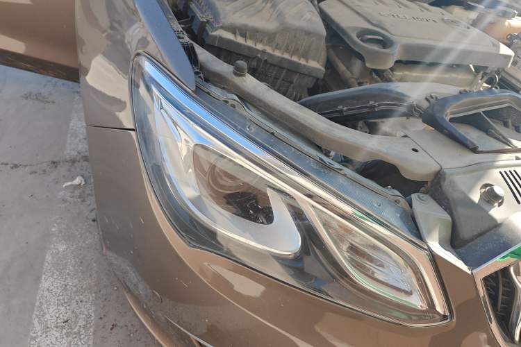 Used Buick GT 2017 15N Automatic Elite Version Right Front Headlight