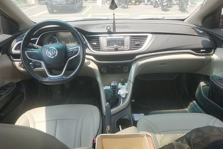 Used Buick GT 2018 15T Manual Elite Version China V Standard Center Console