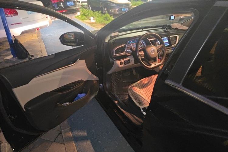 Used Buick GT 2018 15T Dual-Clutch Advanced Model China V Standard Driver Seat