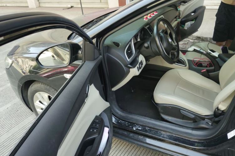 Used Buick GT 2018 15T Dual-Clutch Elite Model China V Standard Driver Seat