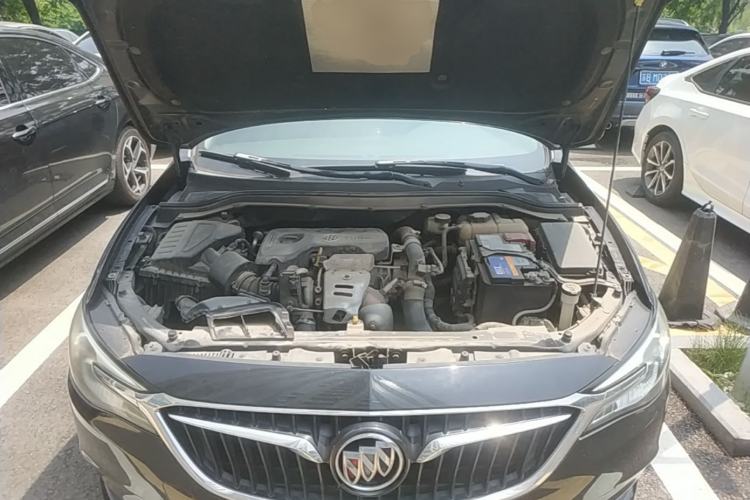 Used Buick GT 2018 15T Manual Elite Version China V Standard Engine Bay